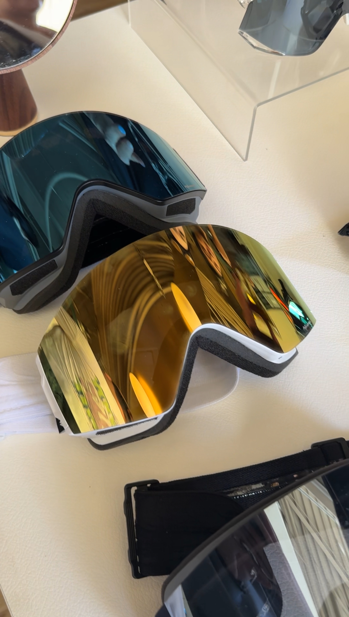 雪光刺眼、寒風凌厲，專業裝備才能撐起你的速度